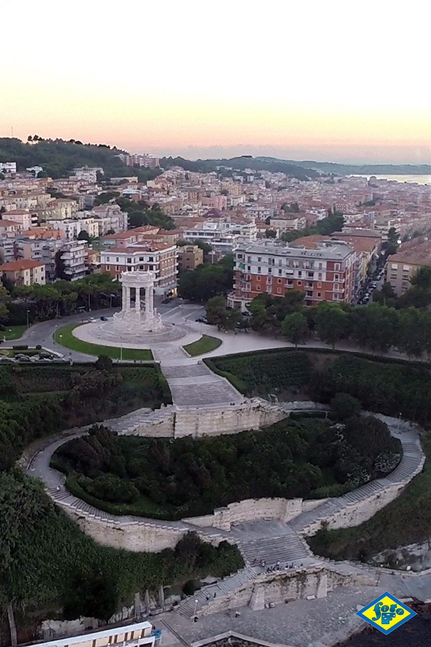 passetto drone 4 monumento ai caduti ancona marche casa vacanze bnbcasascotty