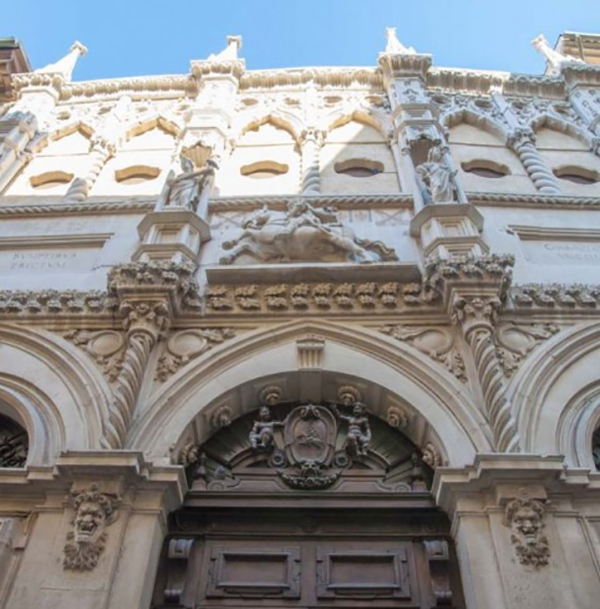 ancona-loggia-dei-mercanti-porto-commercio-marche